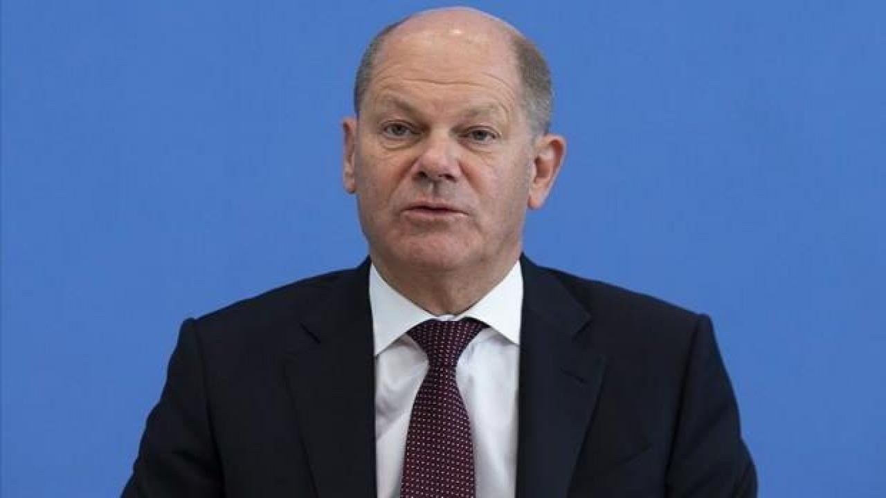 Almanya Başbakanı Scholz, Ukrayna’ya silah verilmesini savundu
