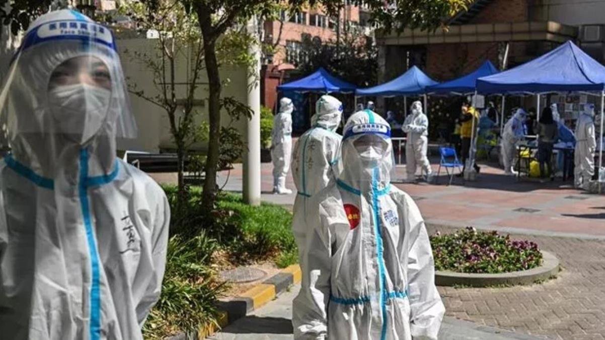 Artan vaka sayısı hükümetin tavrını sertleştirdi! Çin’de halk evden çıkamaz hale geldi