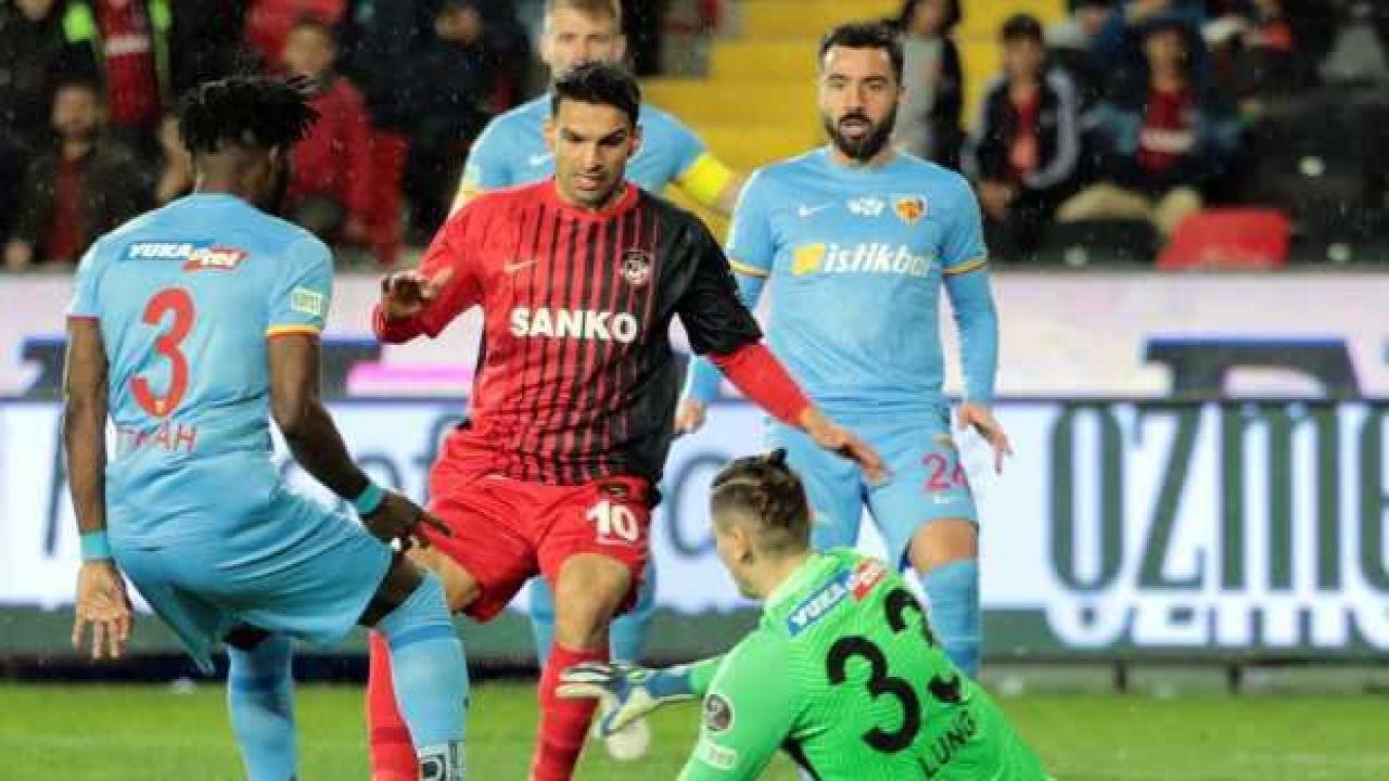 Gaziantep bir puanı aldı, iki takım daha küme düştü!