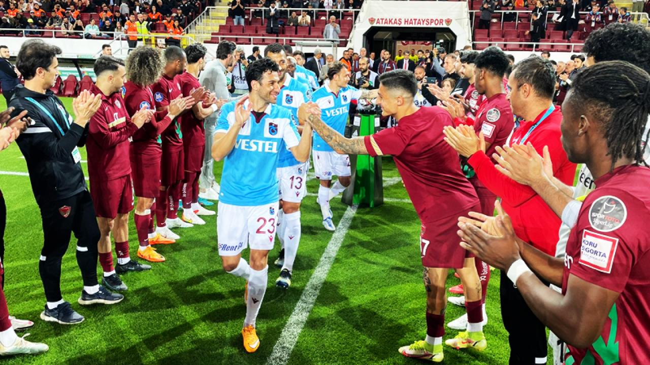 Hatayspor, Şampiyon Trabzonspor’u alkışladı!