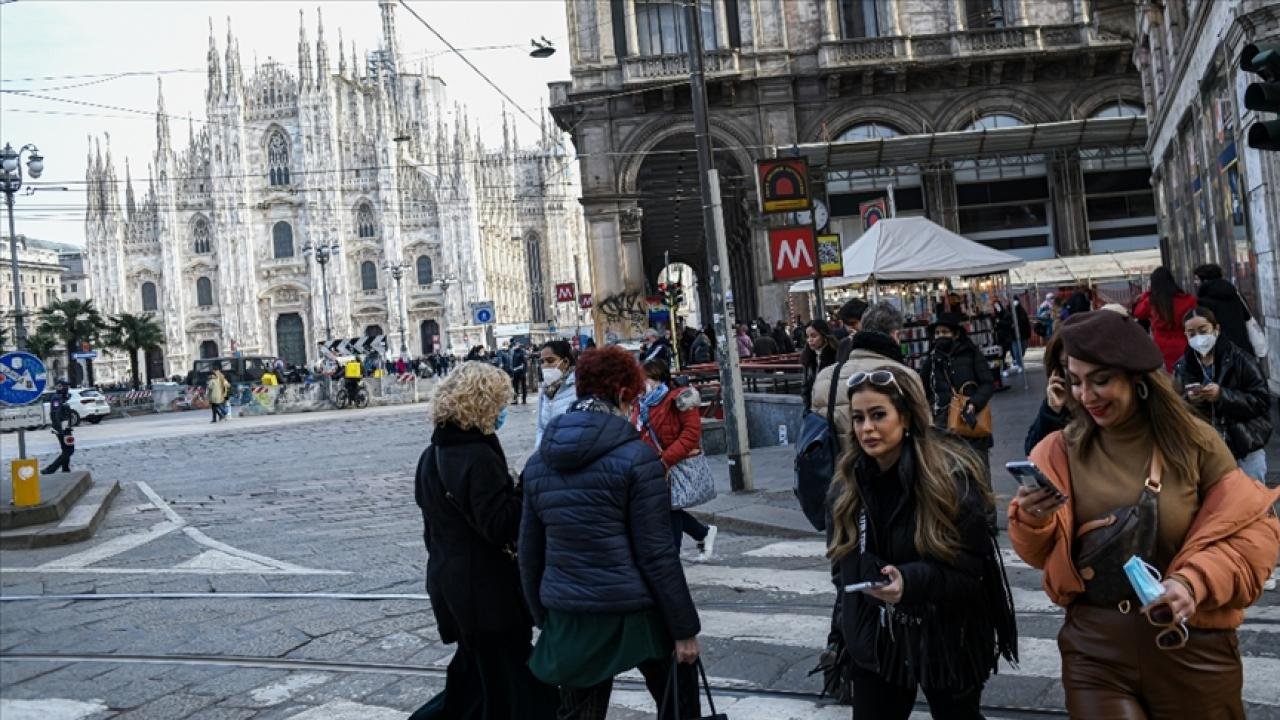 İtalya’da Kovid-19’a yönelik “Yeşil Geçiş” belgesi yürürlükten kaldırıldı