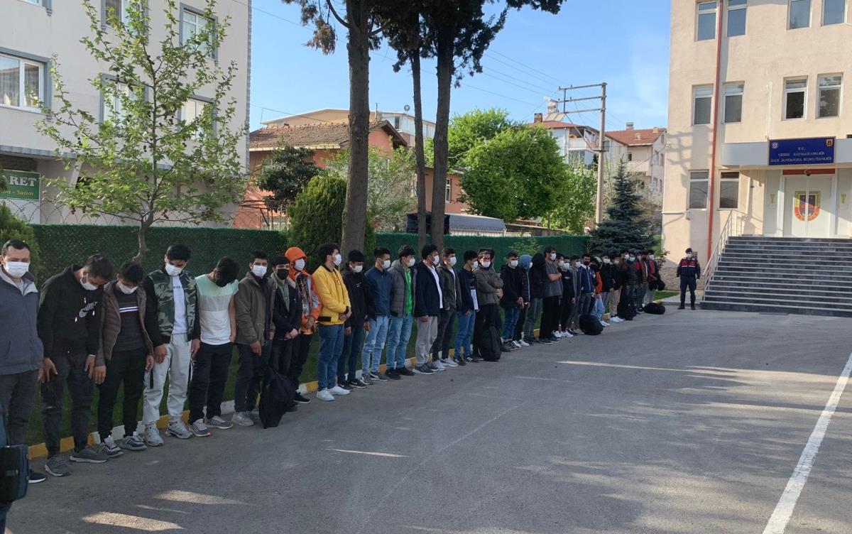 Kocaeli’de 46 düzensiz göçmen yakalandı