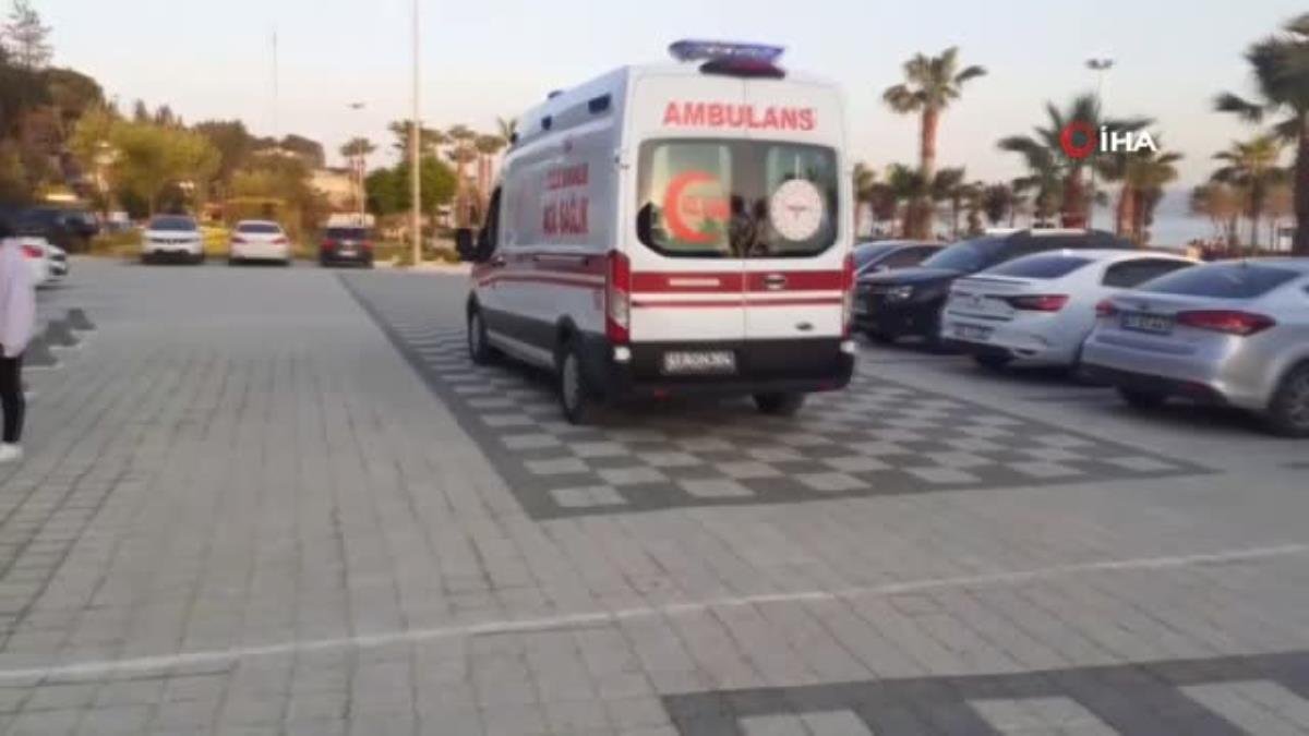 Oğluyla birlikte martıya binerken düşen kadın yaralandı