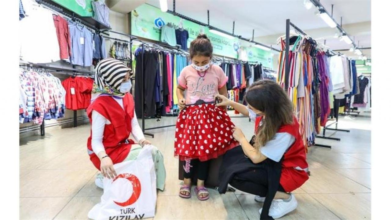 Türk Kızılayı’ndan ihtiyaç sahibi ailelere yardım