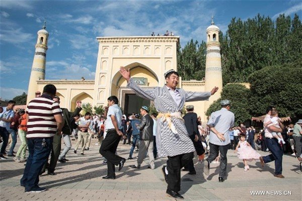 Xinjiang’daki Müslümanlar Ramazan Bayramı’nı kutladı