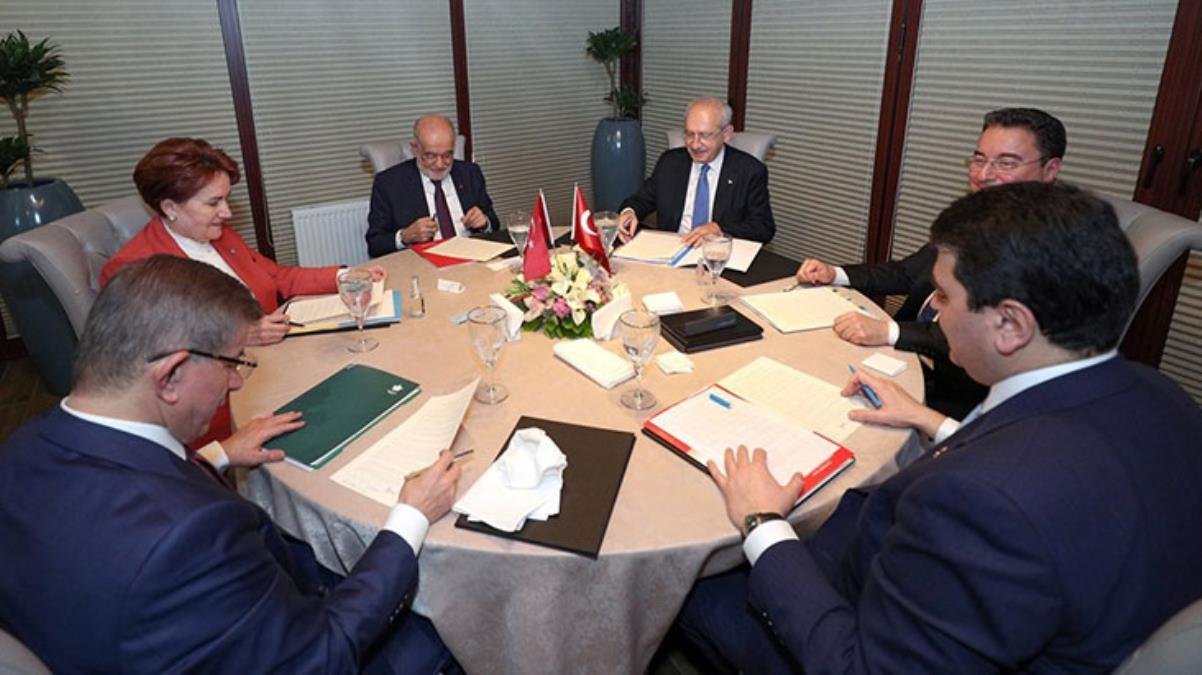 “Ya benimle olun, ya çekilin” demişti! 6’lı masa, Kılıçdaroğlu’nun üstü kapalı adaylığını ilan ettiğini düşünüyor