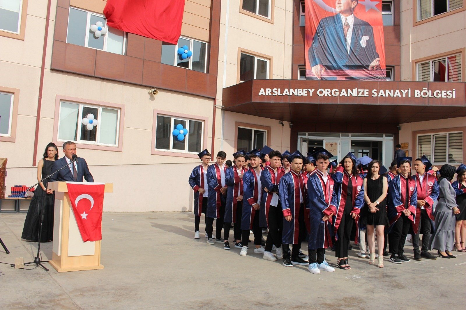 KOTO Lisesi’nden muhteşem mezuniyet töreni