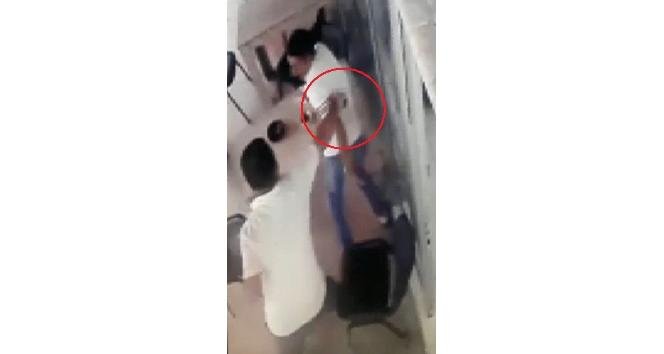 Çay İçen Adamı Kalbinden Ve Sırtından Bıçakladı, Beraatini İstedi