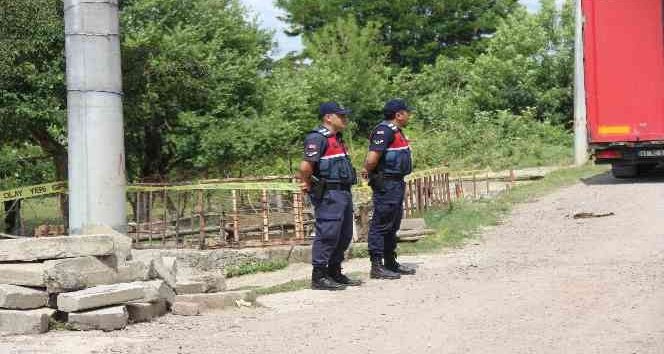 Kartepe’de, Alacak Verecek Meselesi Yüzünden Ablasını Vurdu