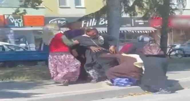 7 Dilenci Kadın Birbirine Girdi