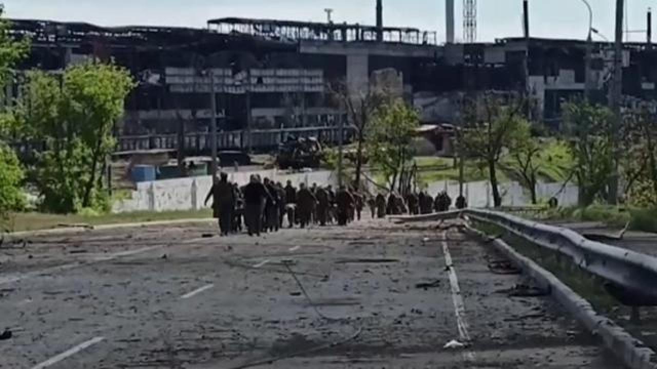 Rusya: Azovstal Fabrikası’ndan 959 Ukraynalı asker teslim oldu