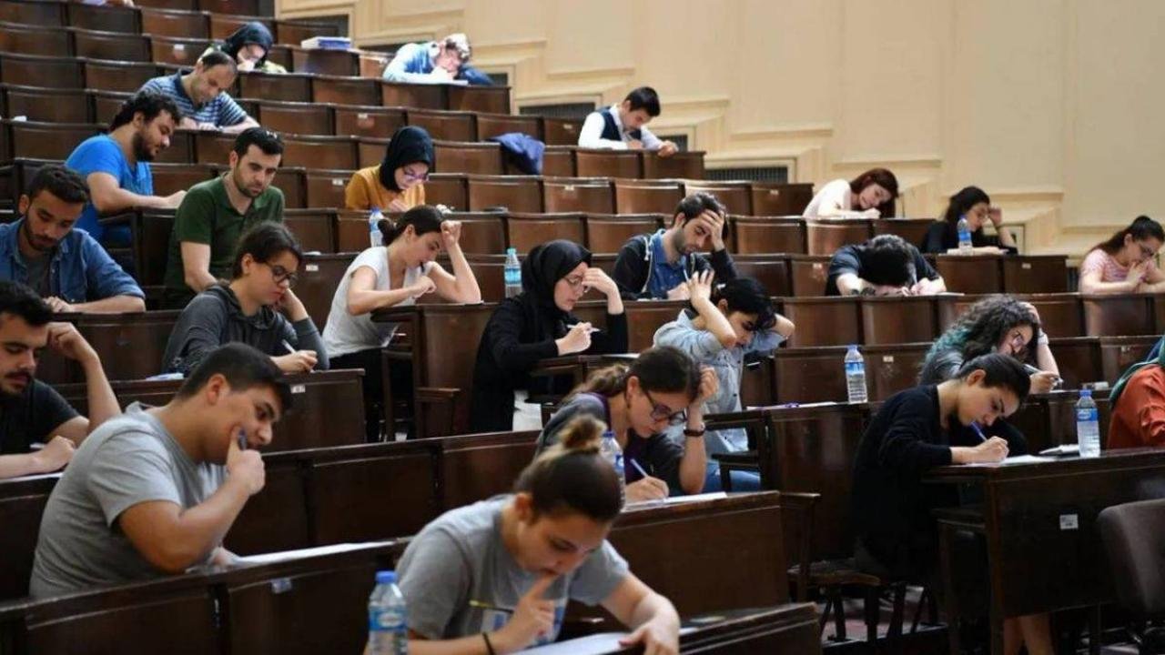 YÖK, yükseköğretime geçişte öğrenci hareketliliği verilerini açıkladı