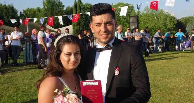Nikah Masasına Oturan 36 Roman Çiftin Nikahları Kıyıldı
