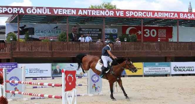 Genç Atlar Türkiye Şampiyonası Gebze’de Gerçekleştirildi