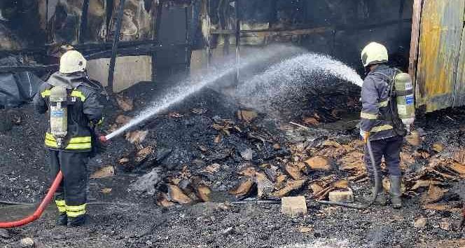 Fabrikada Çıkan Yangın Kontrol Altına Alındı