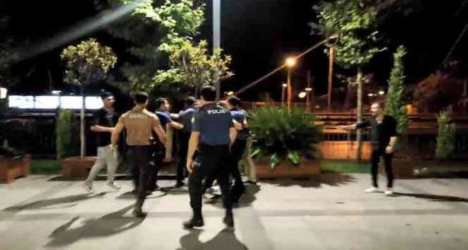 Alkollü İki Grup Birbirine Girdi, Ekipler Müdahale Etti