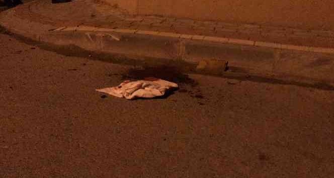 16 Yaşındaki Genç Sokak Ortasında Boynundan Bıçaklandı