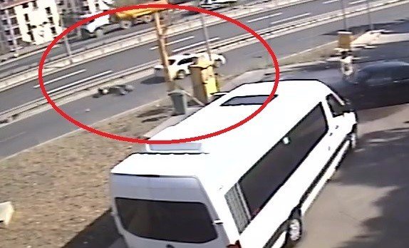 Otomobil ile Motosiklet Çarpıştı, Motosiklet Sürücüsü Ağır Yaralı