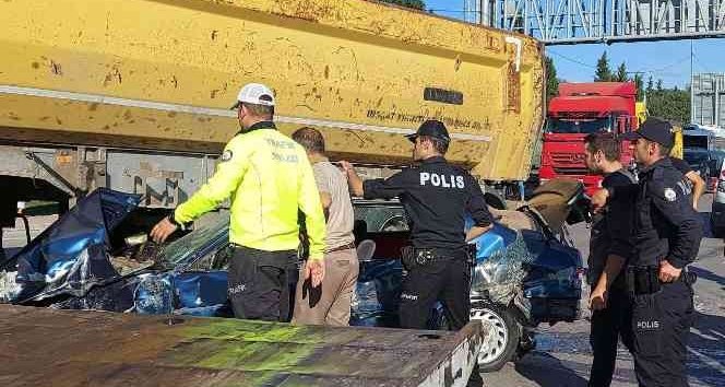 Kamyonun Altında 20 Metre Sürüklendi, Hafif Sıyrıklarla Atlattı