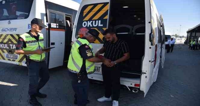 Kartepe’de Okul Servisleri Denetleniyor