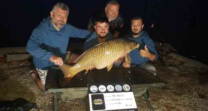 Kartepe’de Düzenlenen Uluslararası Sazan Balığı Tutma Yarışması’nda Dereceye Girenlere Ödülleri Verildi
