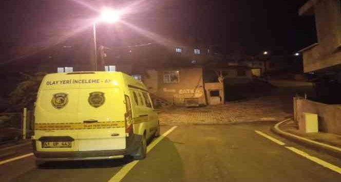 Oyuncak El Bombası Çevredekileri Korkuttu