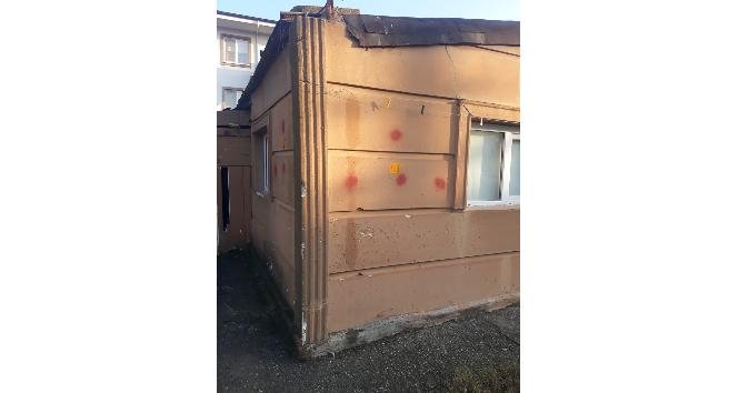 Kartepe’de Husumetlisinin Evini Kundaklamaya Giden Şahıs, Abisinin Vurulmasıyla Döndü