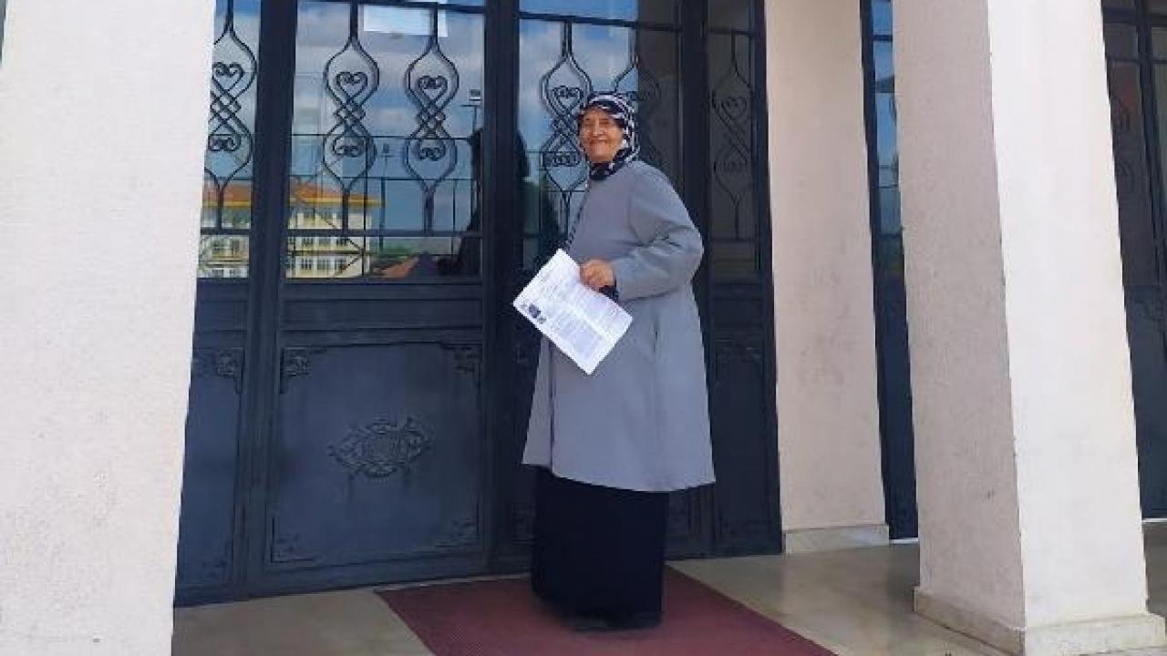 76 yaşında YKS’ye girdi; hukuk okumak istiyor!