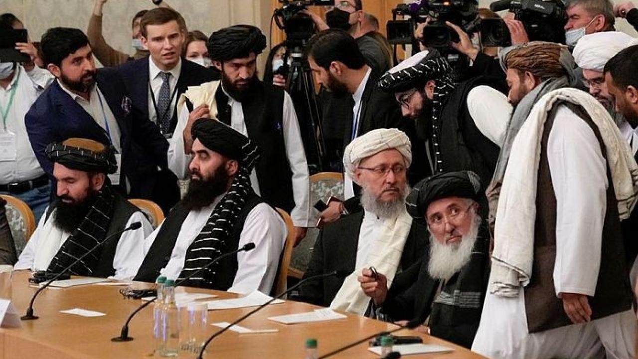 ABD heyeti Katar’da Taliban temsilcileriyle bir araya geldi