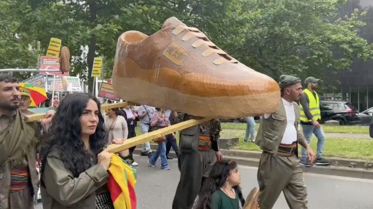 Almanya, terör örgütü PKK’nın propagandasına izin verdi