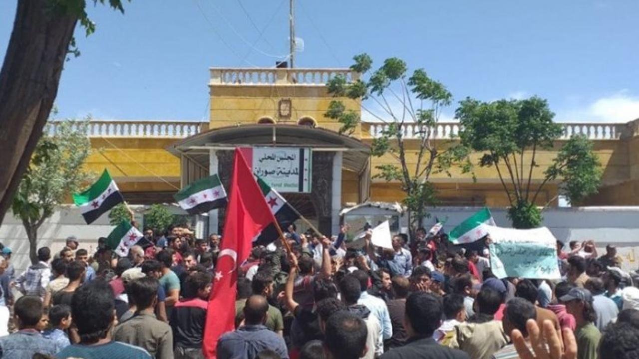 Azez’e sığınan Tel Rıfatlılardan YPG/PKK’ya sert tepki