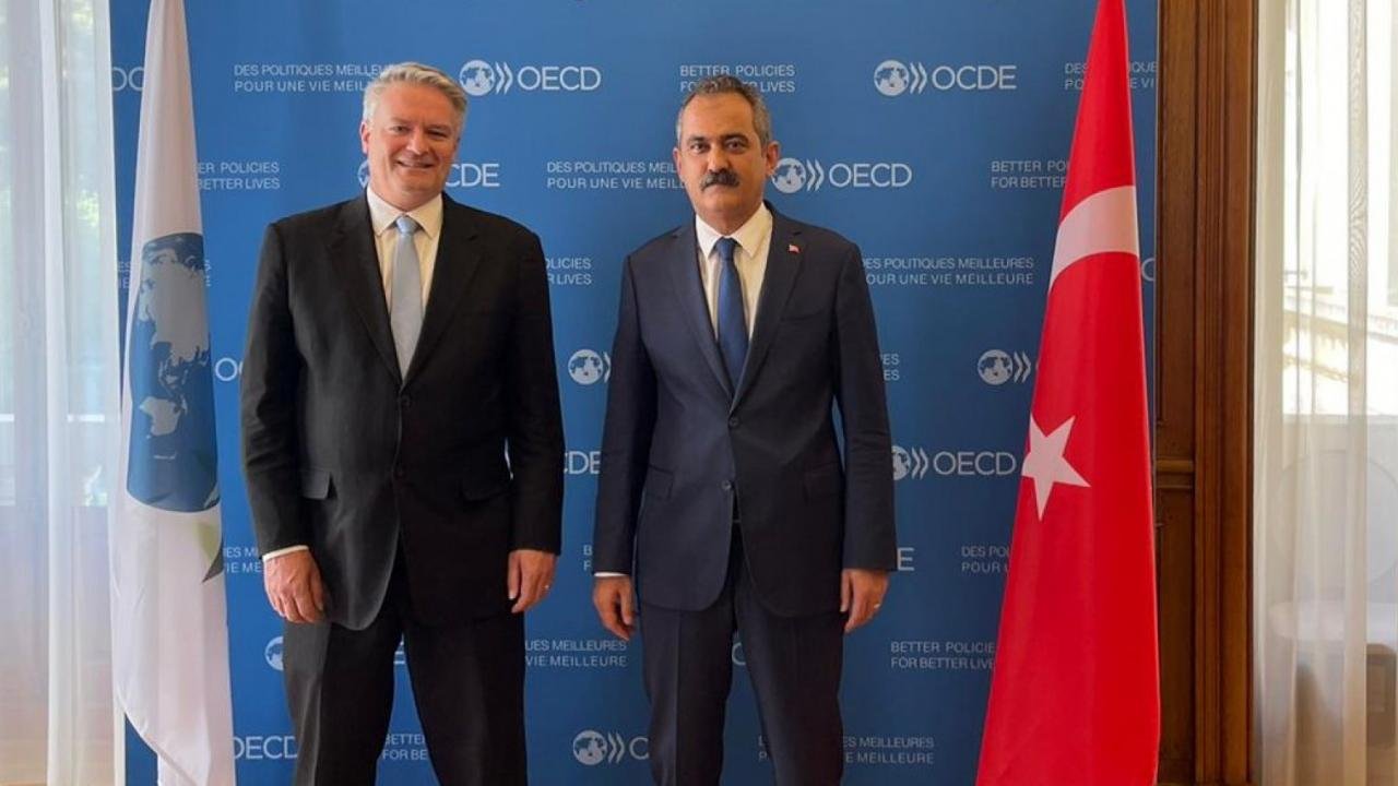Bakan Özer, OECD Genel Sekreteri ile görüştü