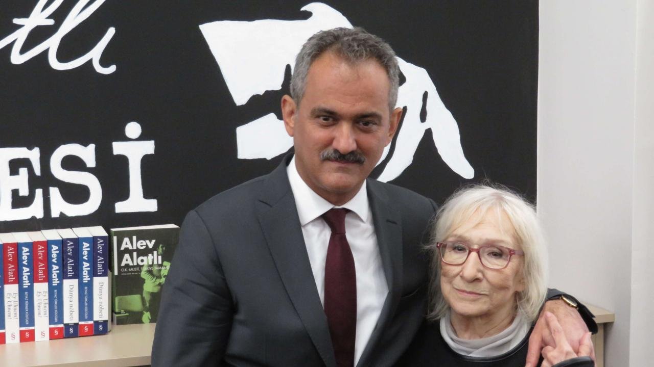 Bakan Özer: Tüm öğrencilere ücretsiz olacak