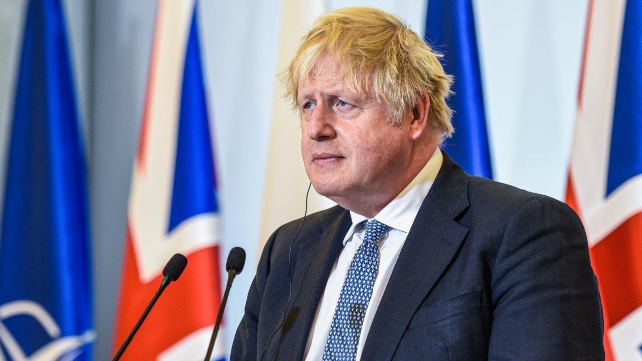 Boris Johnson’ın karantinada parti skandalı: Yeni fotoğrafı ortaya çıktı!