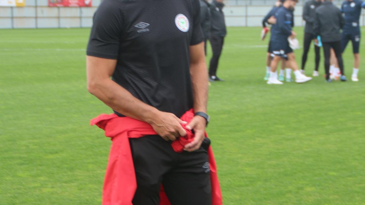 Bülent Korkmaz: Çaykur Rizespor’un layık olduğu yer Süper Lig