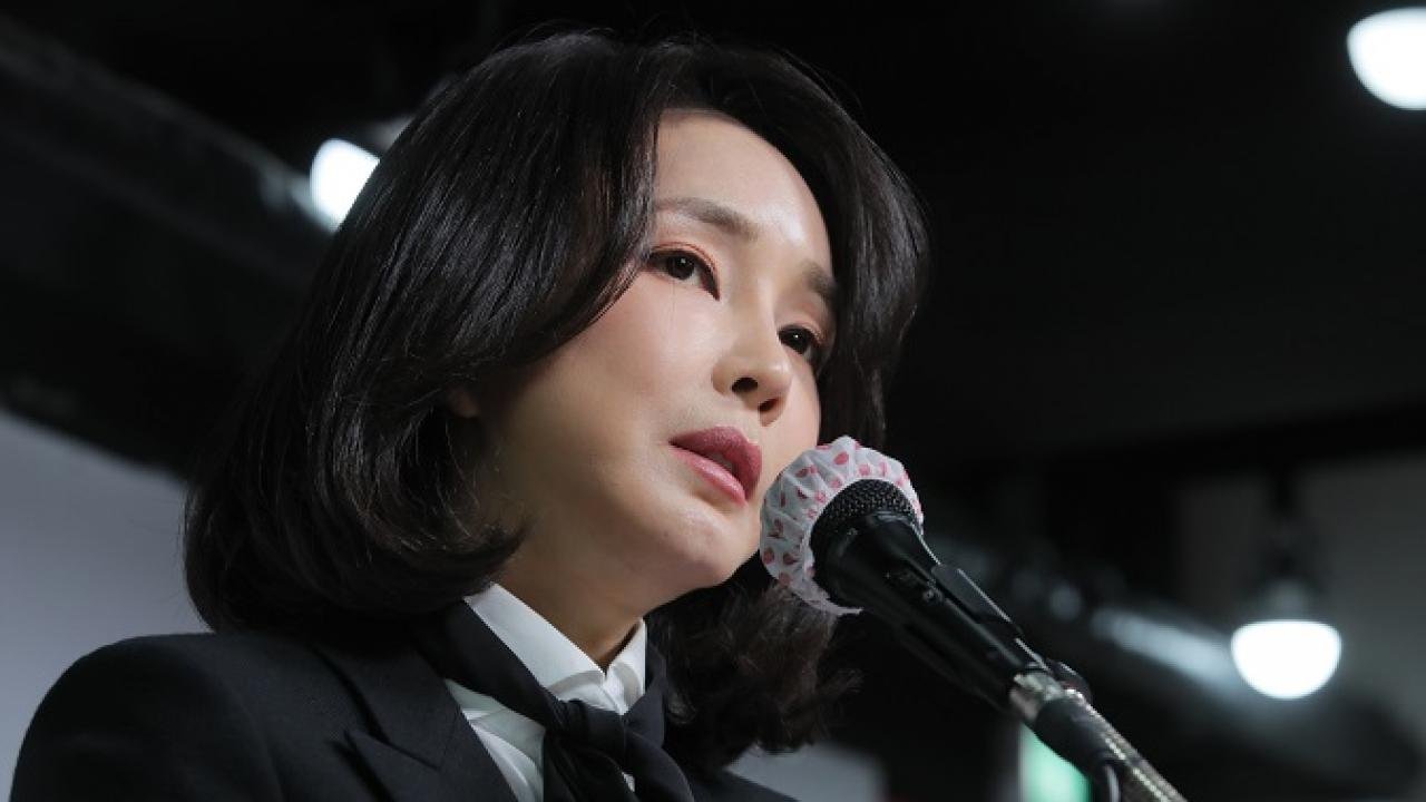 Güney Kore First Lady’si Kim’den köpek eti tüketimine tepki