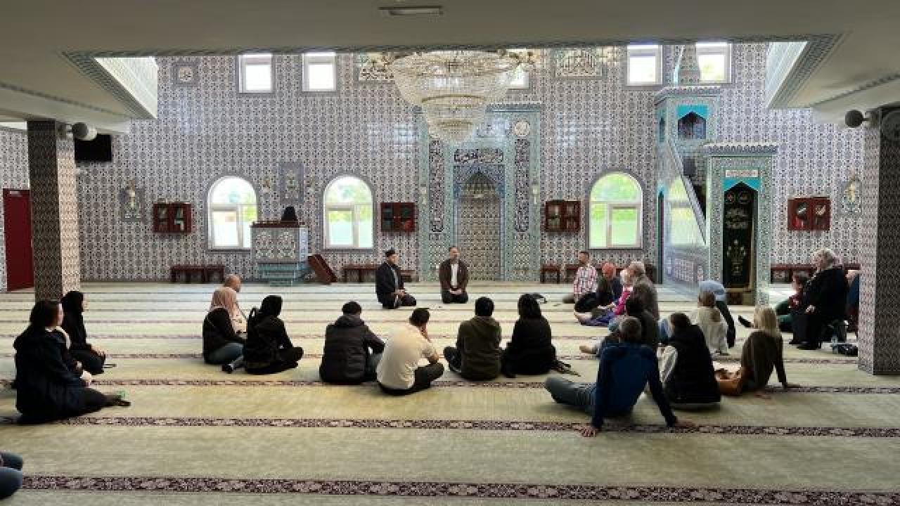 Hollanda’da “Açık Cami Günü” etkinliği düzenlendi