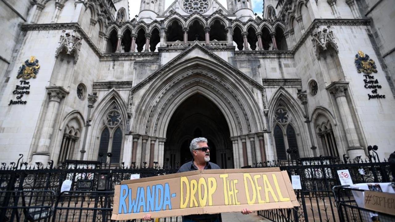 İngiltere’de  sığınmacıları kahreden karar: Ruanda yolu açıldı