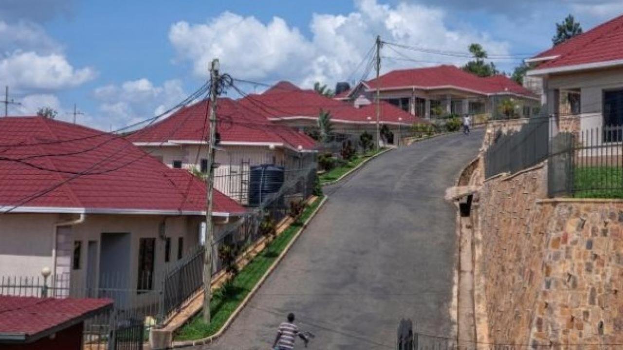 İngiltere’nin Ruanda’ya göndermek istediği sığınmacılar açlık grevi yapıyor