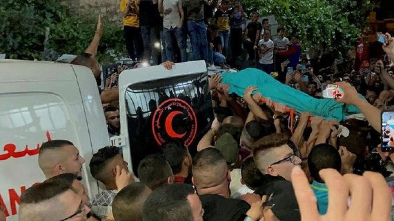 İsrail askerleri Filistinli bir çocuğu daha katletti!