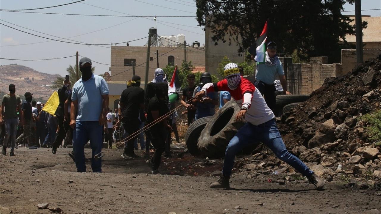 İsrail güçleri Batı Şeria’da 17 Filistinliyi yaraladı