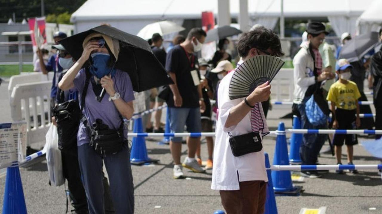 Japonya’da aşırı sıcaklar nedeniyle 17 kişi öldü