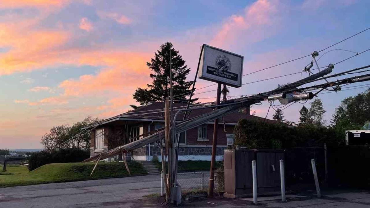 Kanada’da iki eyalette etkili olan fırtınada 8 kişi hayatını kaybetti