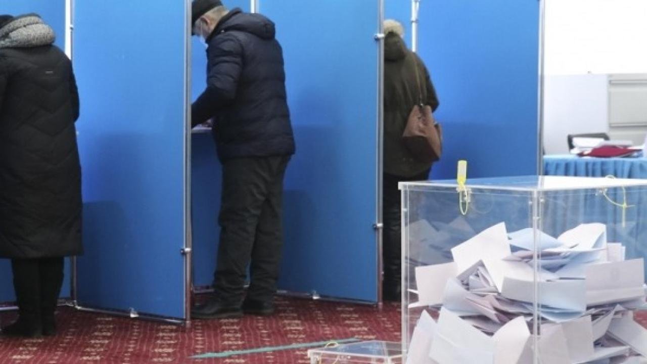 Kazakistan halkı yarın sandığa gidiyor