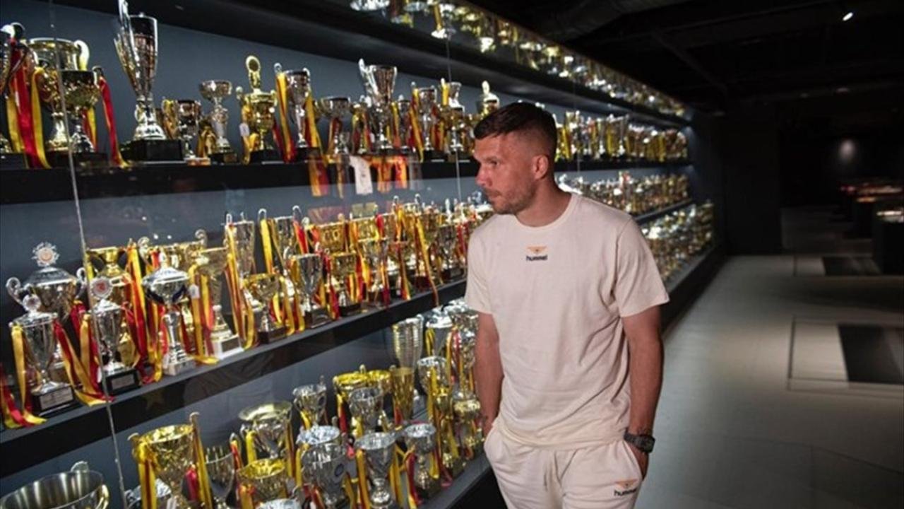 Lukas Podolski: “Ben gerçek bir aslanım”
