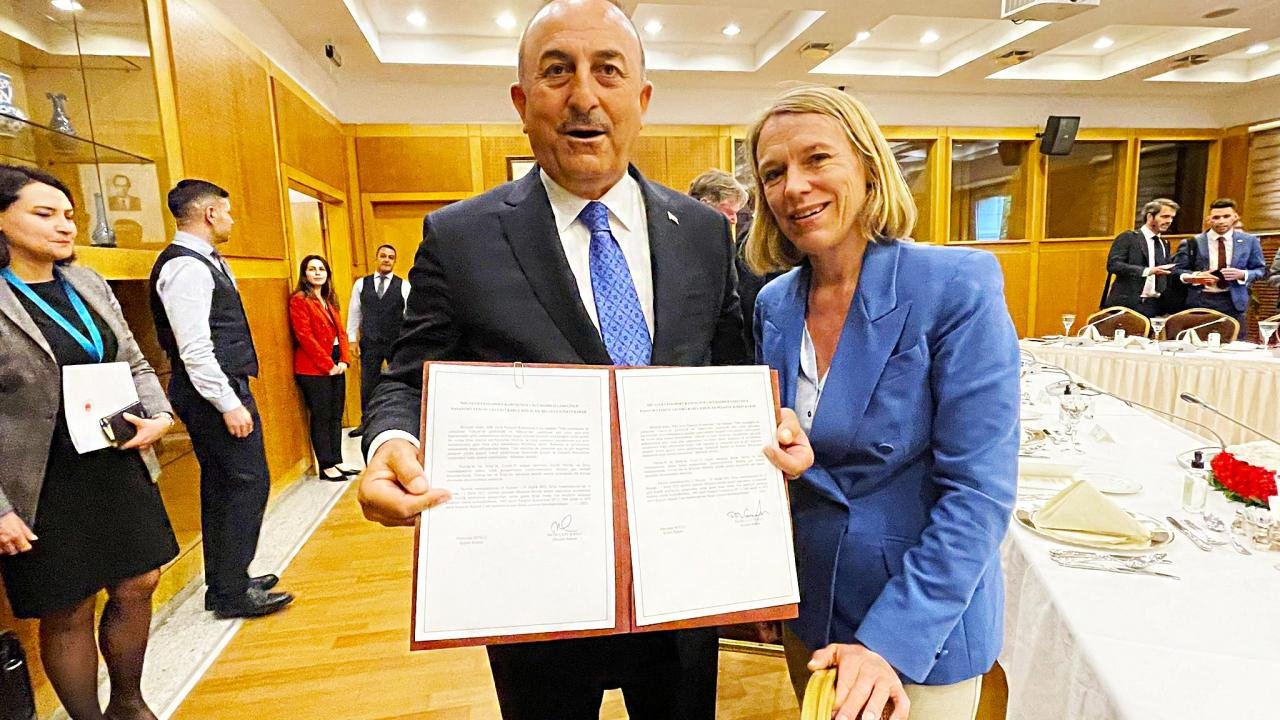 Norveçliler bir süreliğine Türkiye’ye kimlikleriyle girebilecek