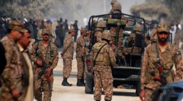 Pakistan’da büyük operasyon: 2’si asker 9 ölü