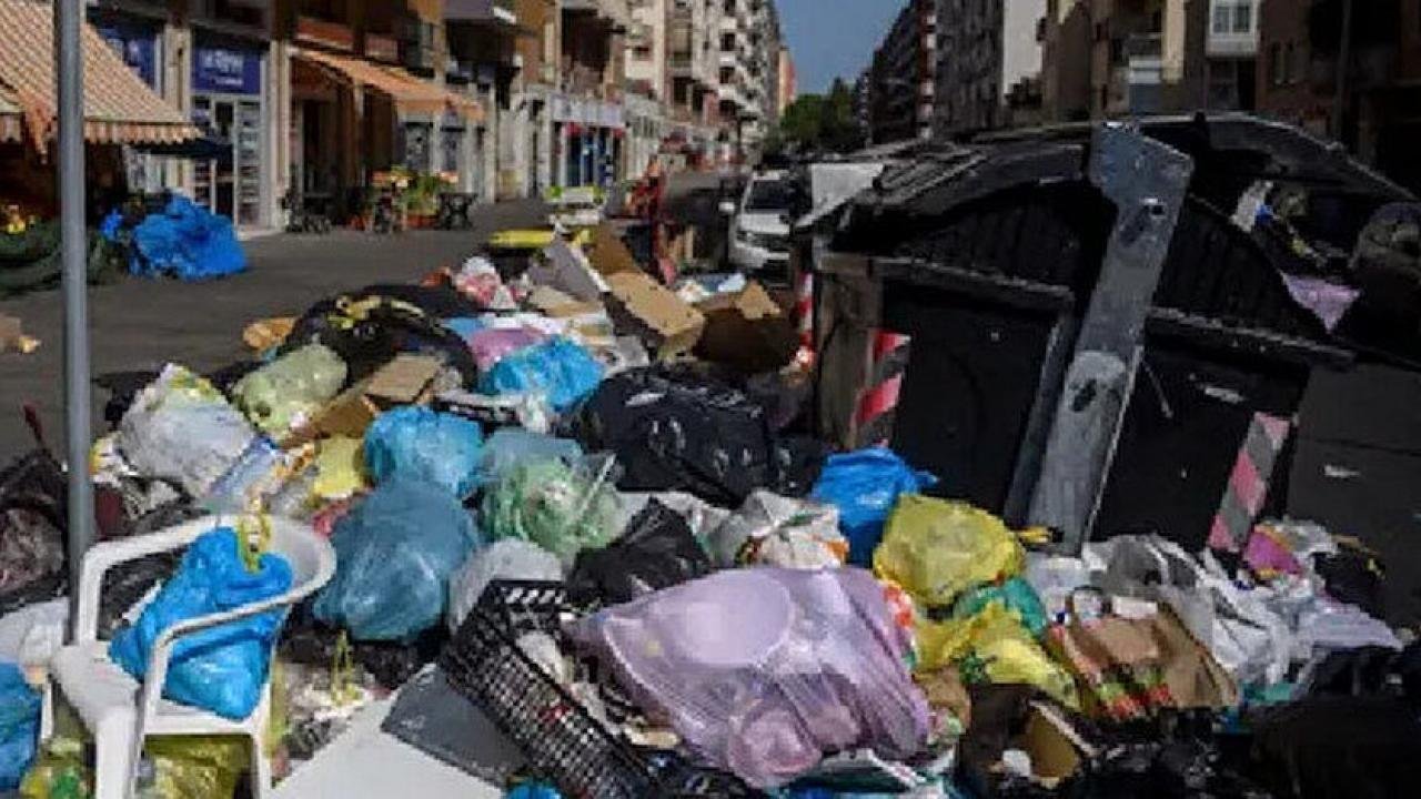 Roma çöp vebasıyla karşı karşıya: UNESCO’dan yardım istendi