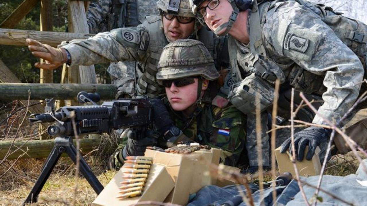 Soğuk Savaş’tan bu yana Hollanda’nın askeri harcamalarında rekor artış