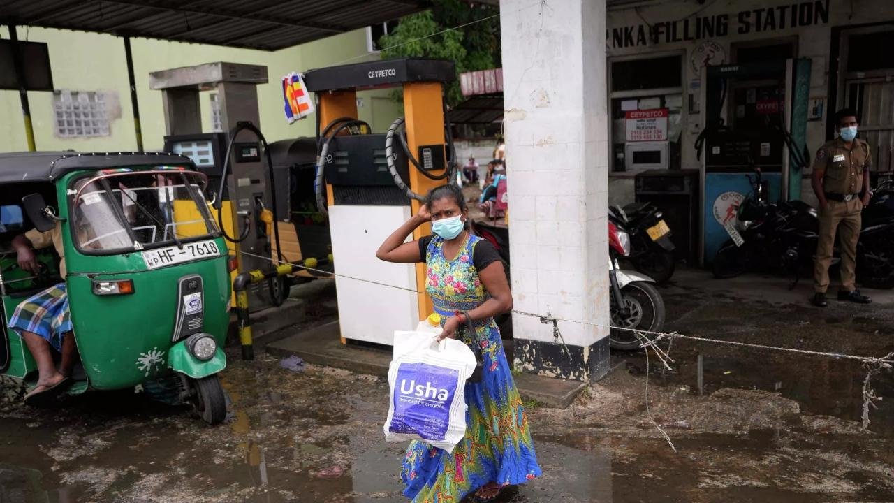 Sri Lanka tarihinde ilk kez vadesi gelen borcunu ödeyemeyerek temerrüde düştü